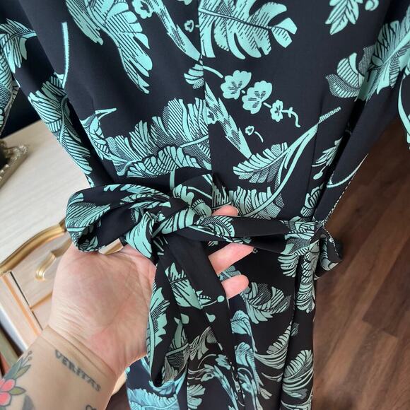 Cinq a Sept Bia Crewneck Tie-side Palm-print Mini Dress - Picture 8 of 9